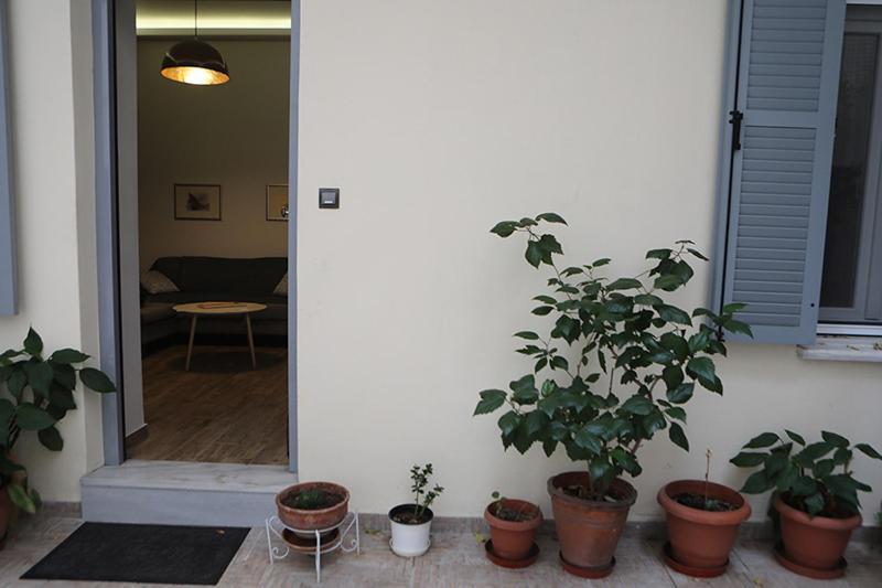 Όμορφο Διαμέρισμα Σε Διατηρητέο Κτίσμα Στην Αθήνα Exterior foto